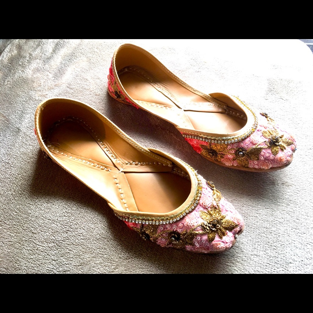 Indian Slippers! Pink and gold, leather.